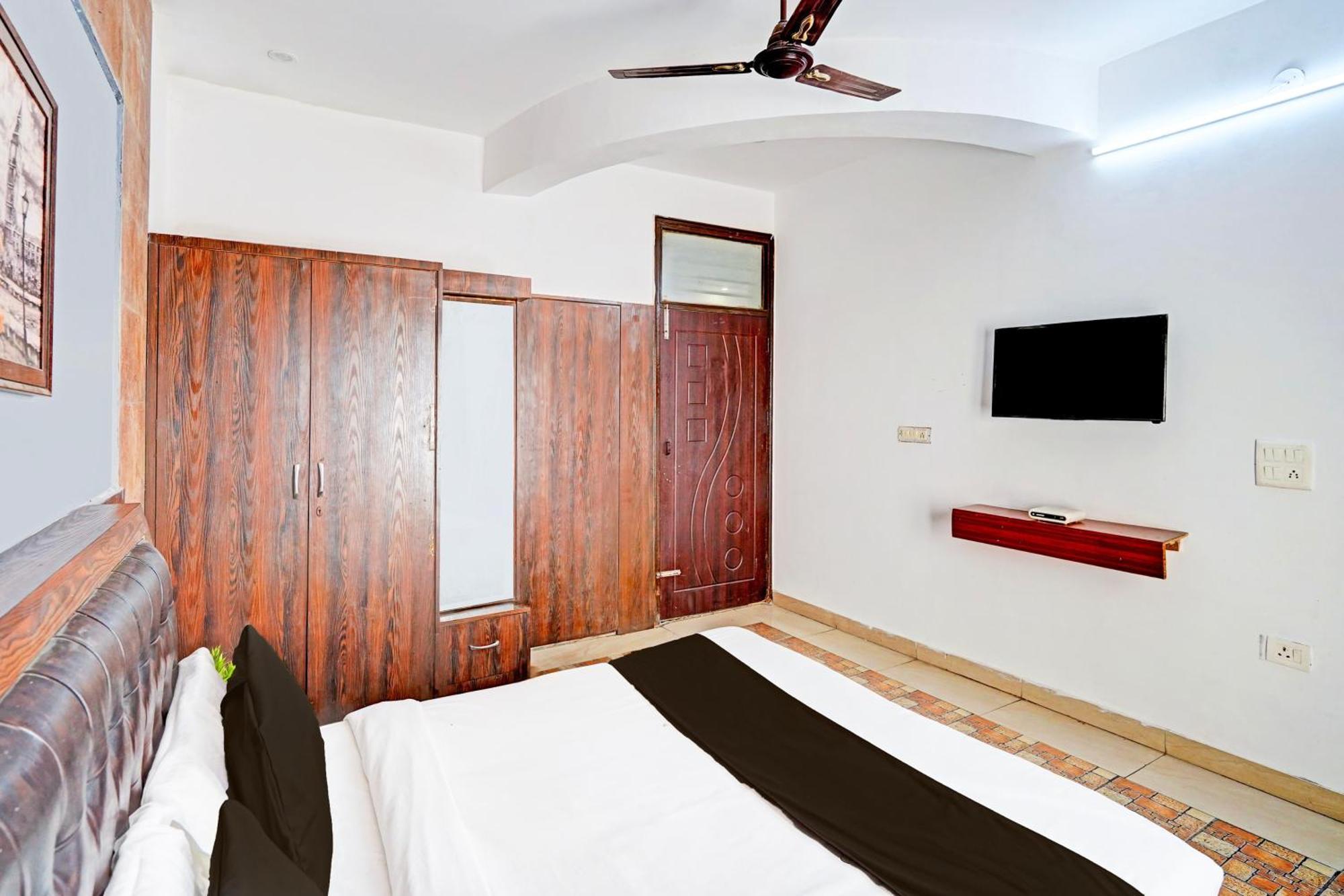 Super Hotel O Palm Dehradun Extérieur photo