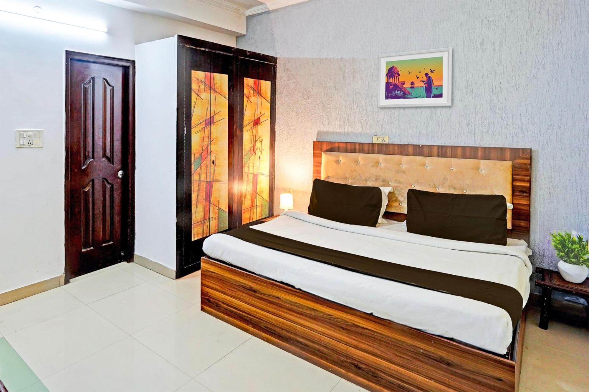 Super Hotel O Palm Dehradun Extérieur photo
